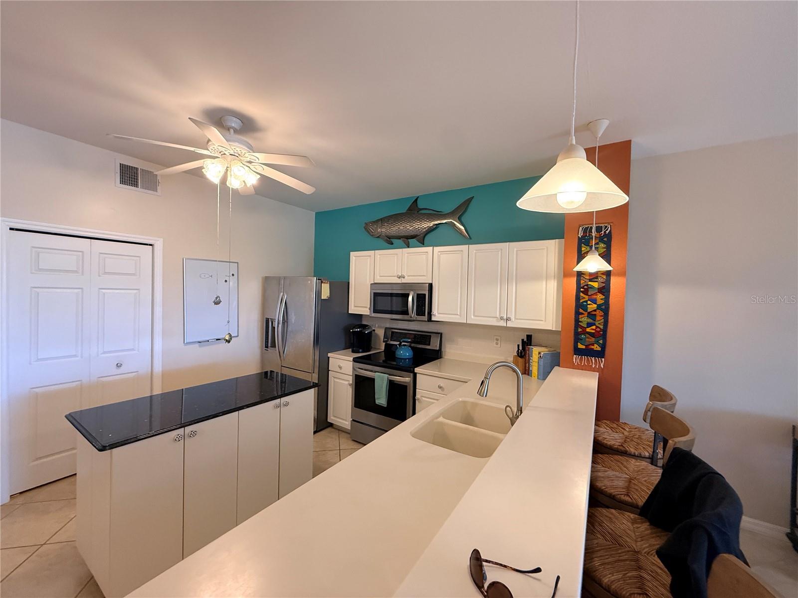 Image 11 of 31 For 2002 Bal Harbor Boulevard 1512