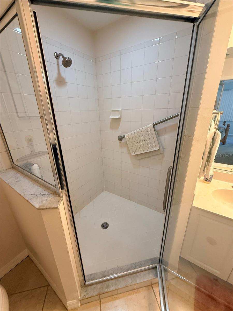 Image 19 of 31 For 2002 Bal Harbor Boulevard 1512