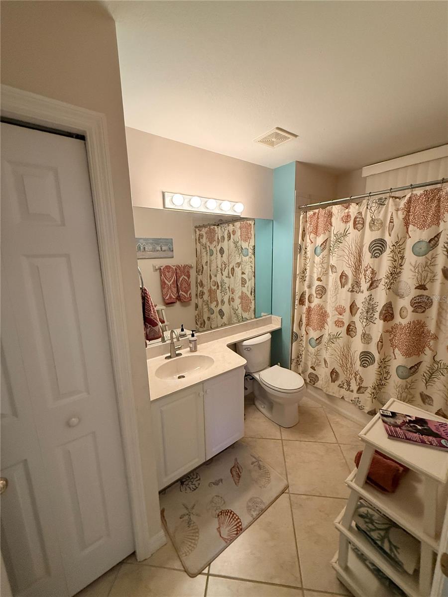 Image 21 of 31 For 2002 Bal Harbor Boulevard 1512