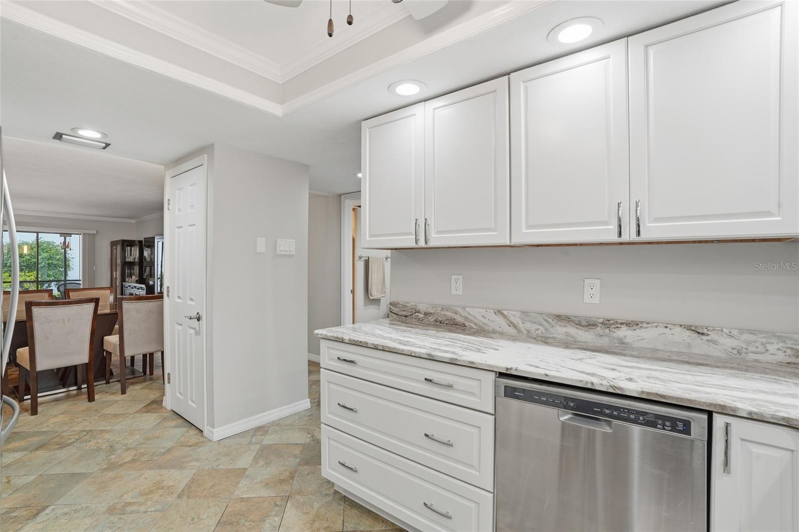 Image 13 of 35 For 1730 Manasota Beach Road 109