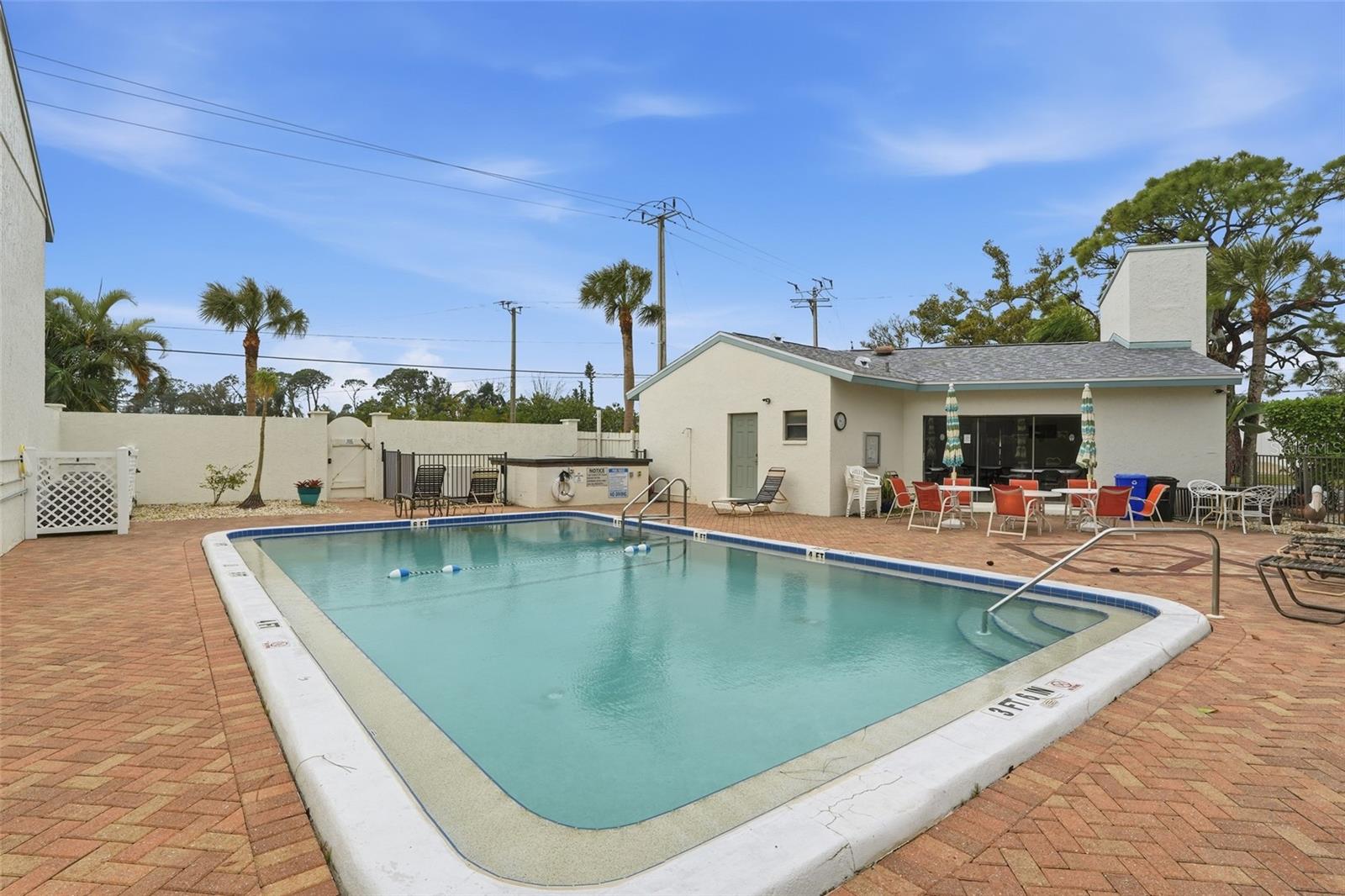 Image 31 of 35 For 1730 Manasota Beach Road 109