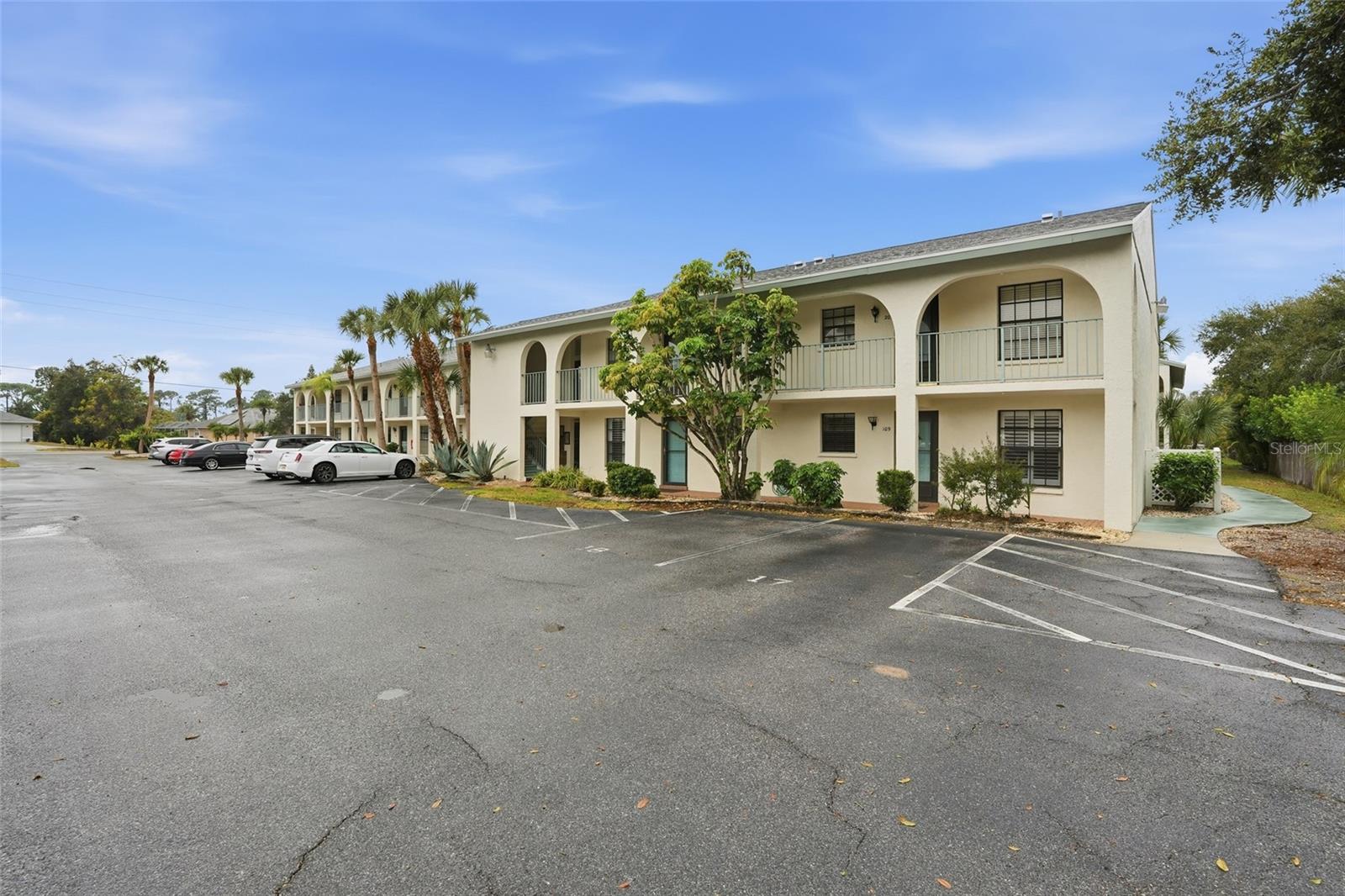 Image 33 of 35 For 1730 Manasota Beach Road 109