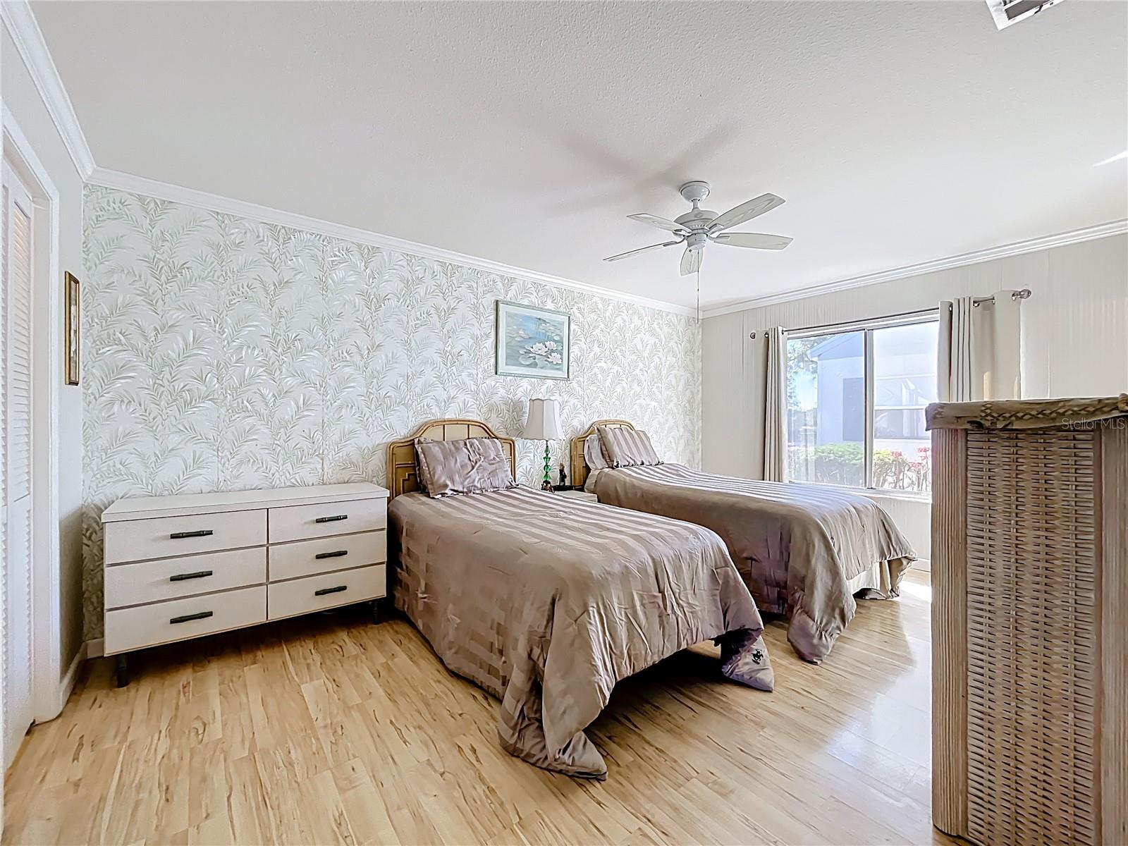 Image 12 of 26 For 4065 Fontainebleau Street