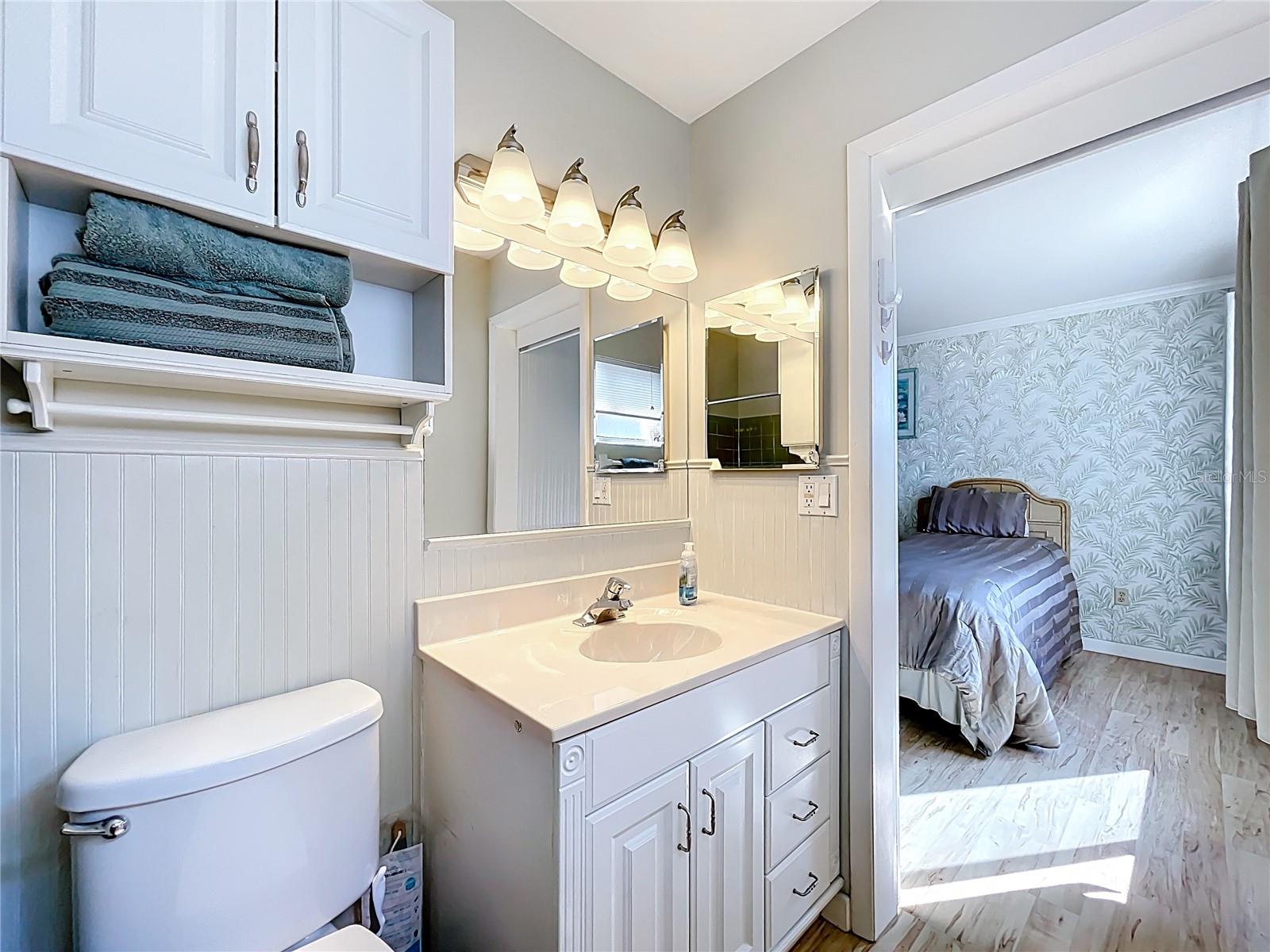 Image 14 of 26 For 4065 Fontainebleau Street