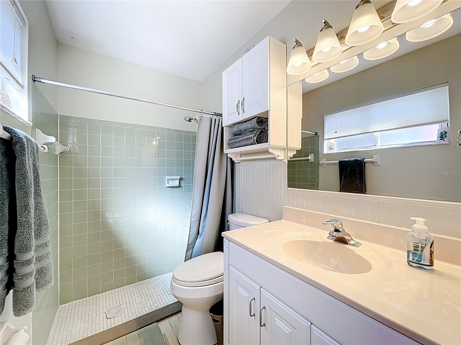 Image 15 of 26 For 4065 Fontainebleau Street