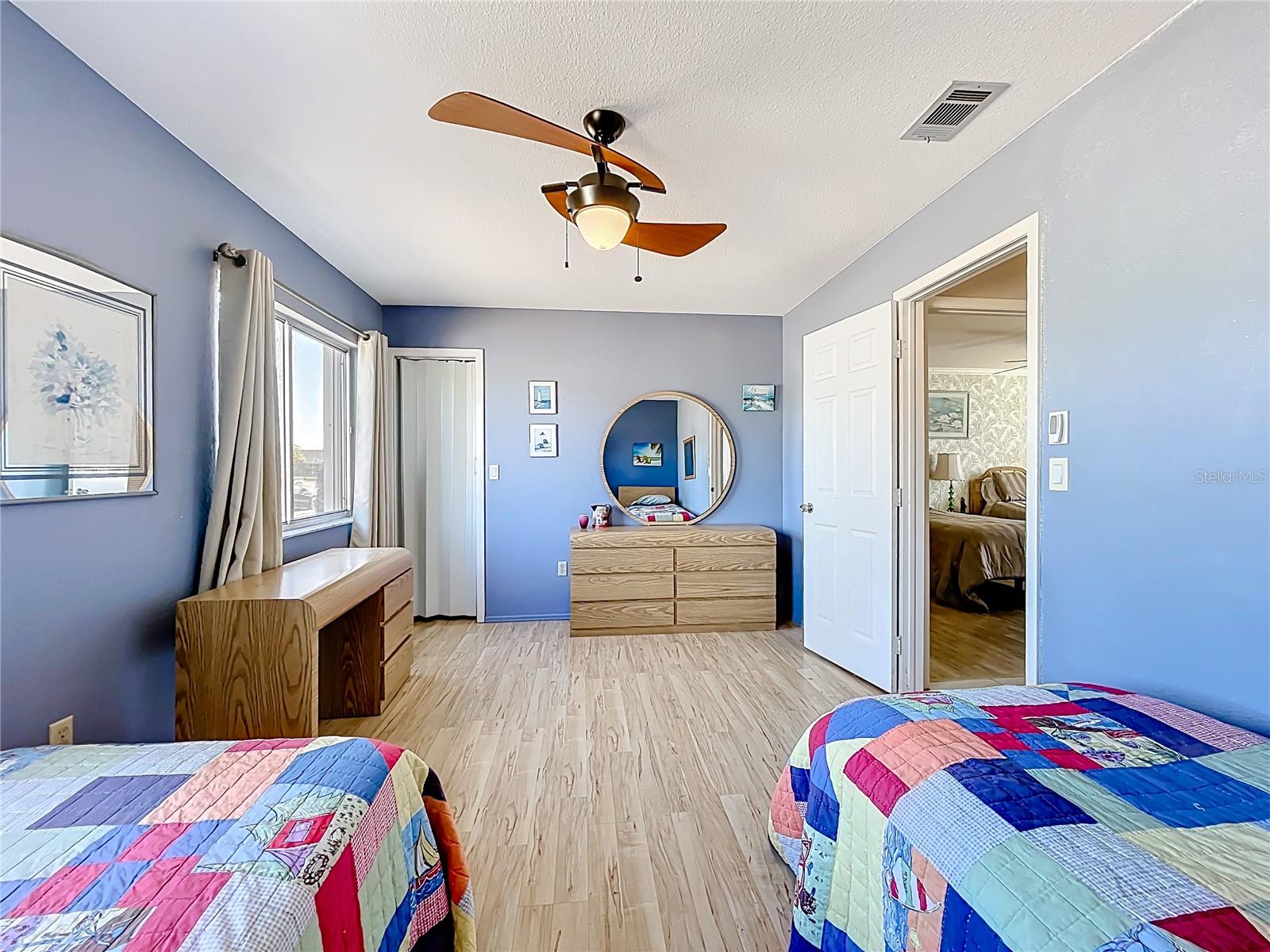 Image 17 of 26 For 4065 Fontainebleau Street