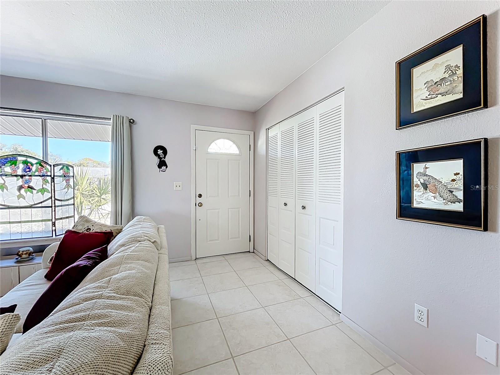 Image 3 of 26 For 4065 Fontainebleau Street