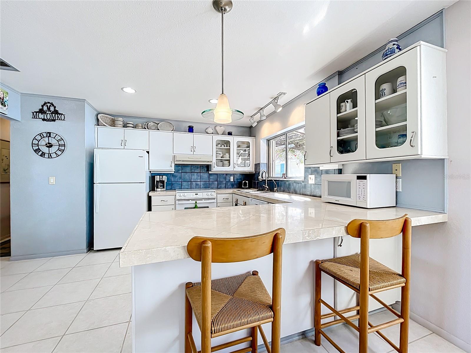 Image 6 of 26 For 4065 Fontainebleau Street