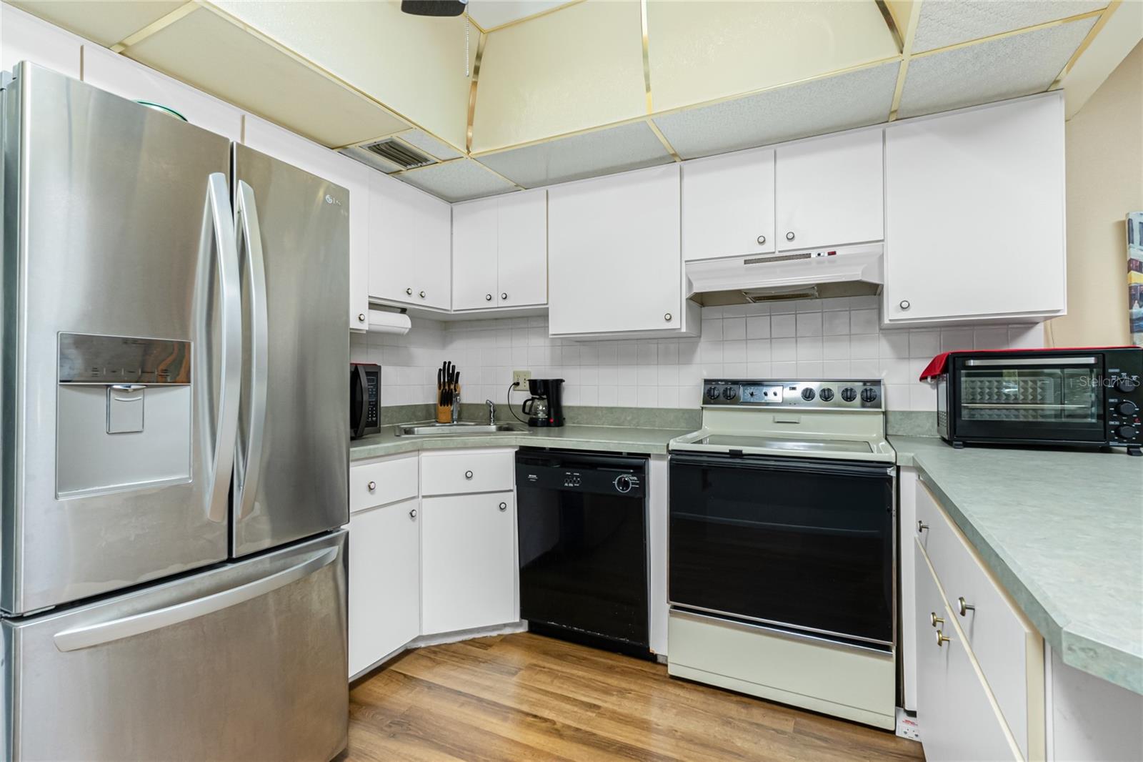 Image 12 of 55 For 21260 Brinson Avenue 110