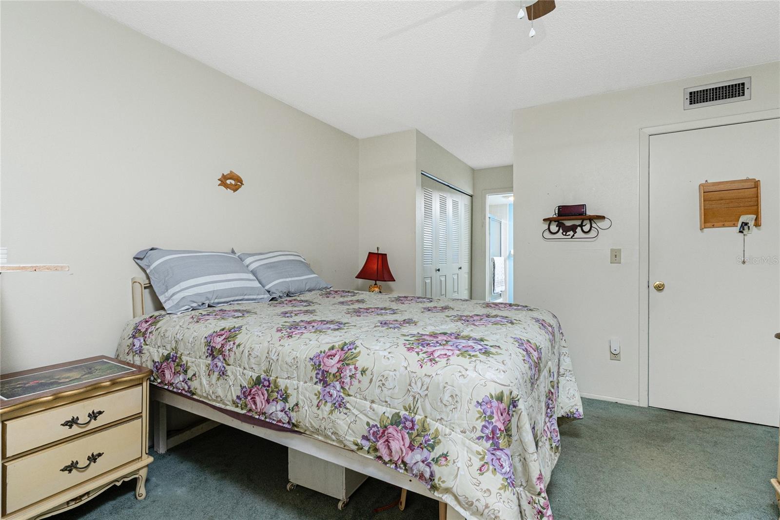 Image 17 of 55 For 21260 Brinson Avenue 110