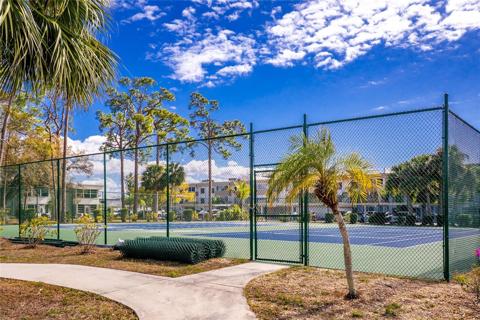 Image 40 of 55 For 21260 Brinson Avenue 110