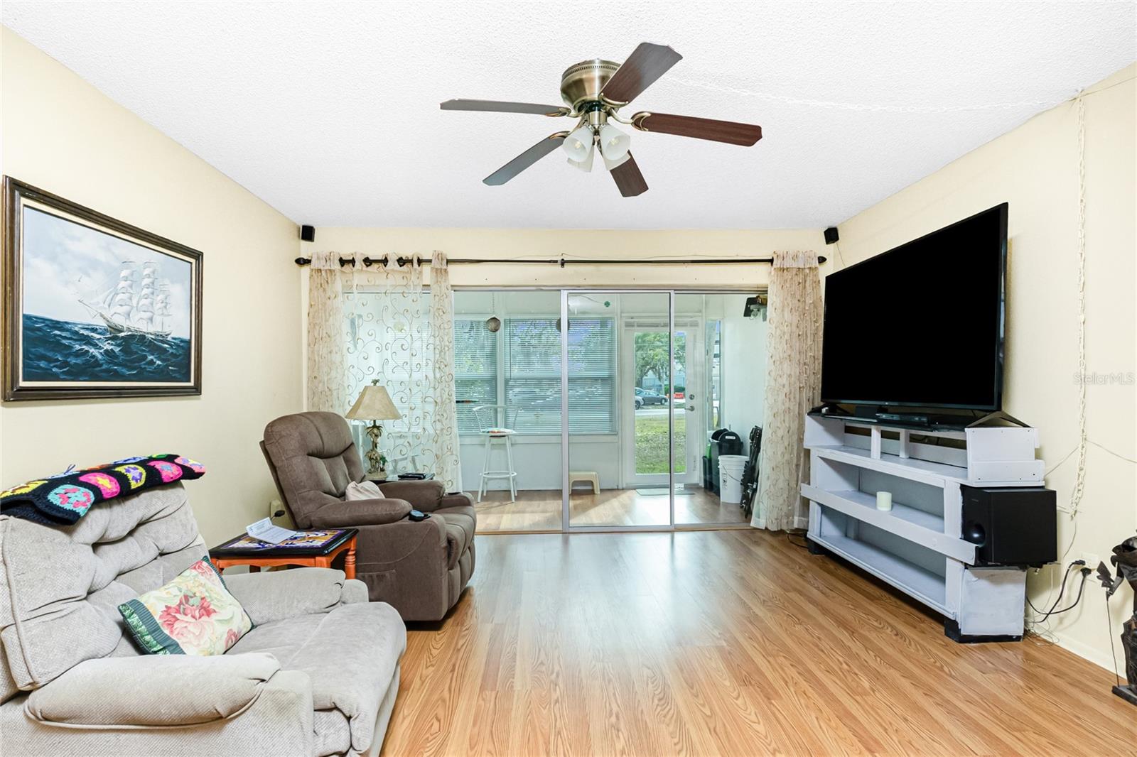 Image 5 of 55 For 21260 Brinson Avenue 110