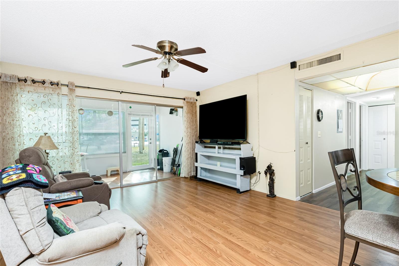 Image 6 of 55 For 21260 Brinson Avenue 110