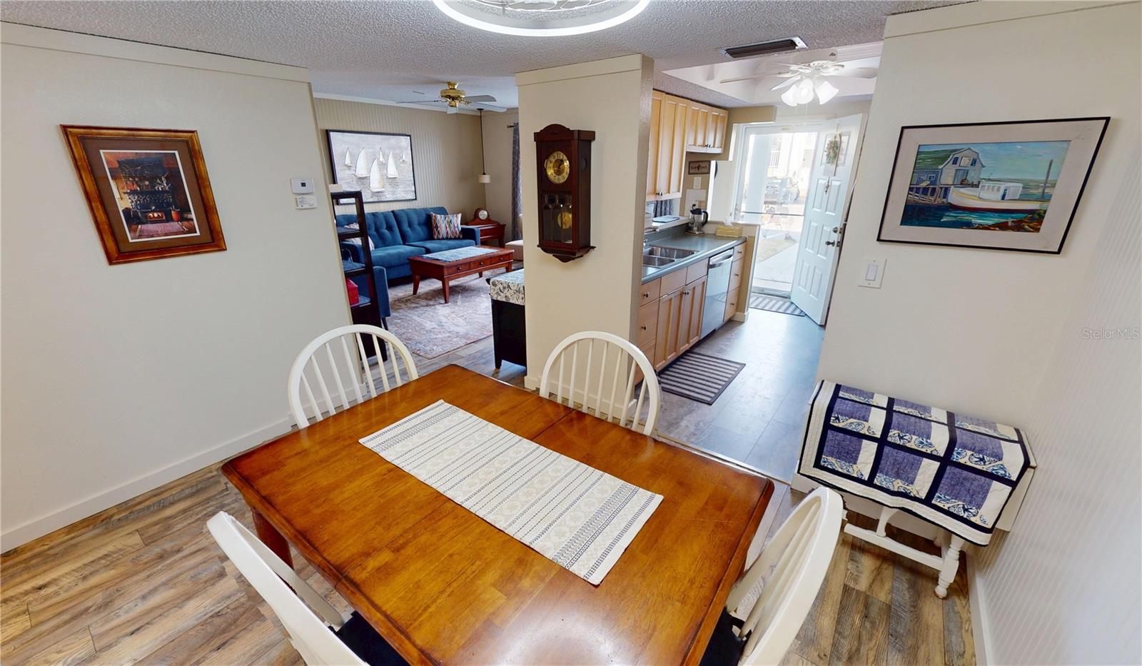 Image 11 of 30 For 22375 Edgewater Drive 137