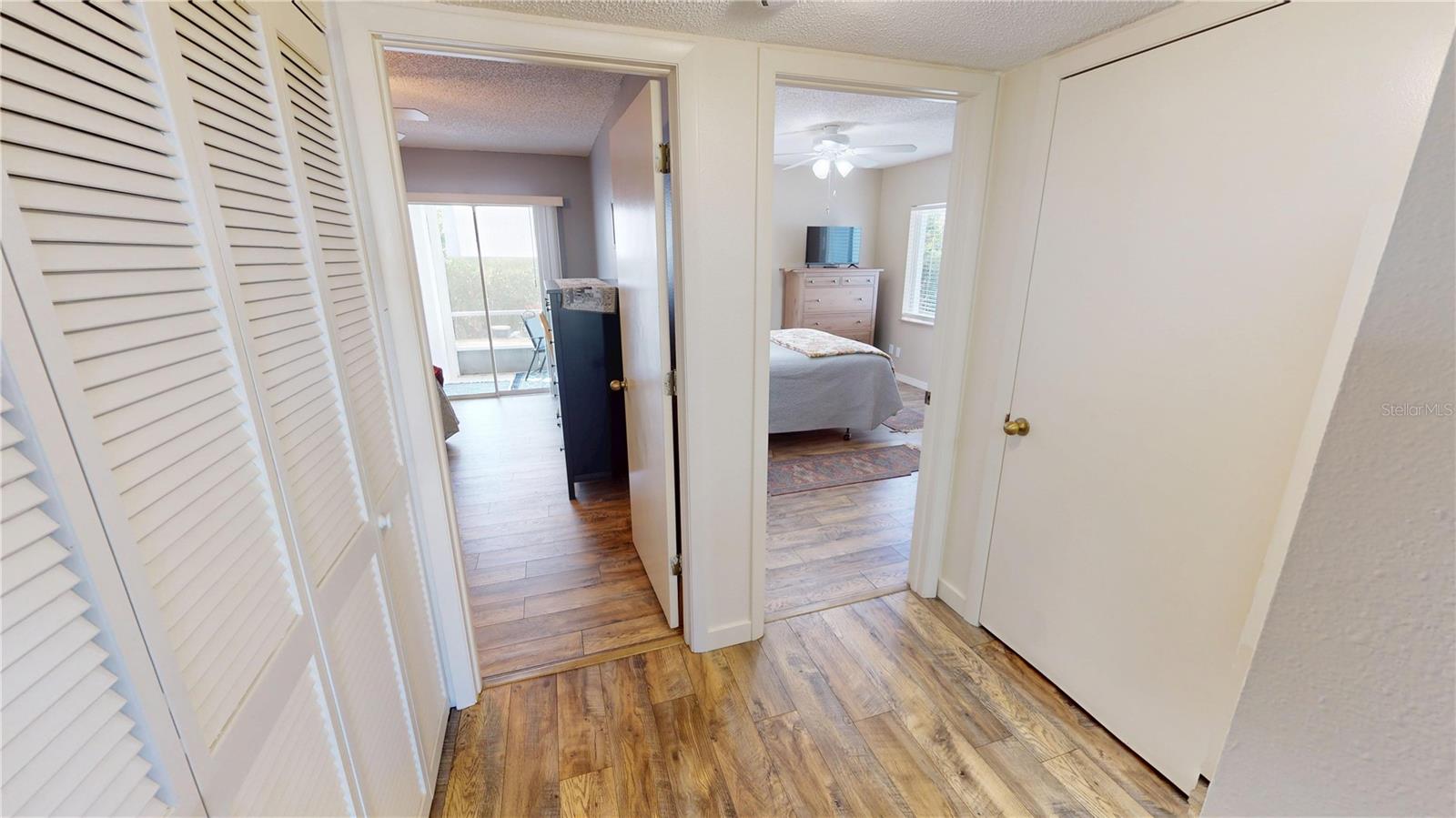 Image 13 of 30 For 22375 Edgewater Drive 137