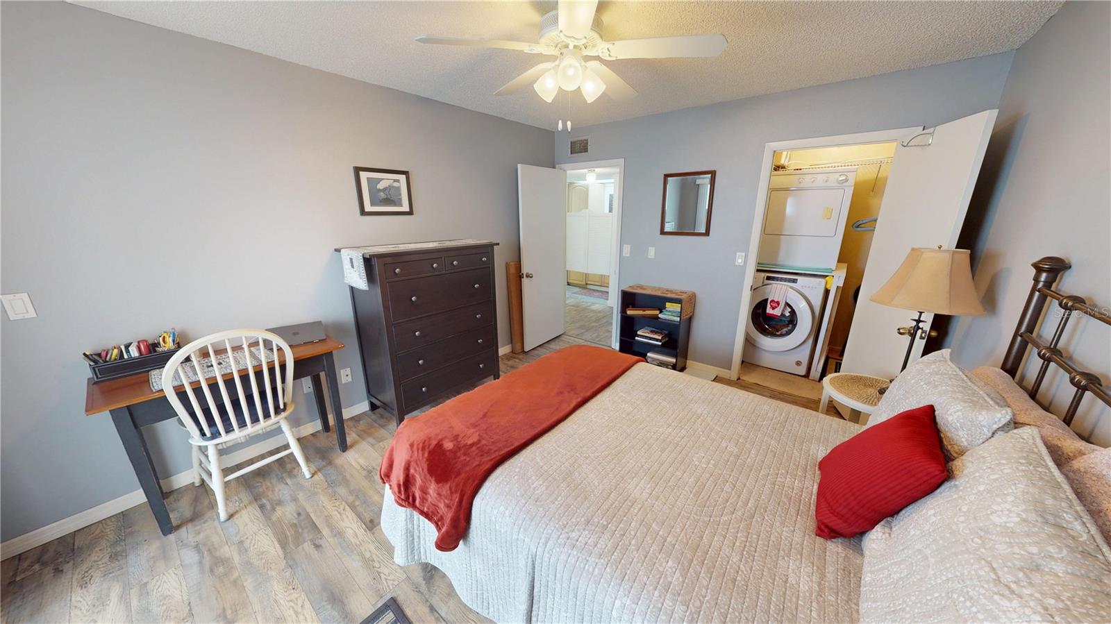 Image 15 of 30 For 22375 Edgewater Drive 137