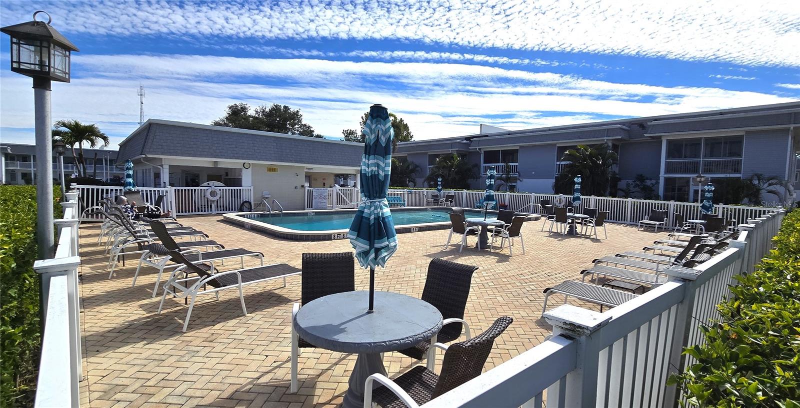 Image 28 of 30 For 22375 Edgewater Drive 137