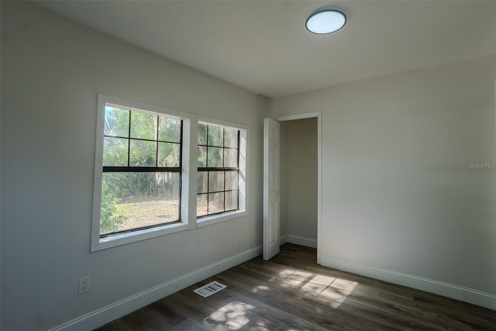 Image 16 of 58 For 599 Carolina Avenue