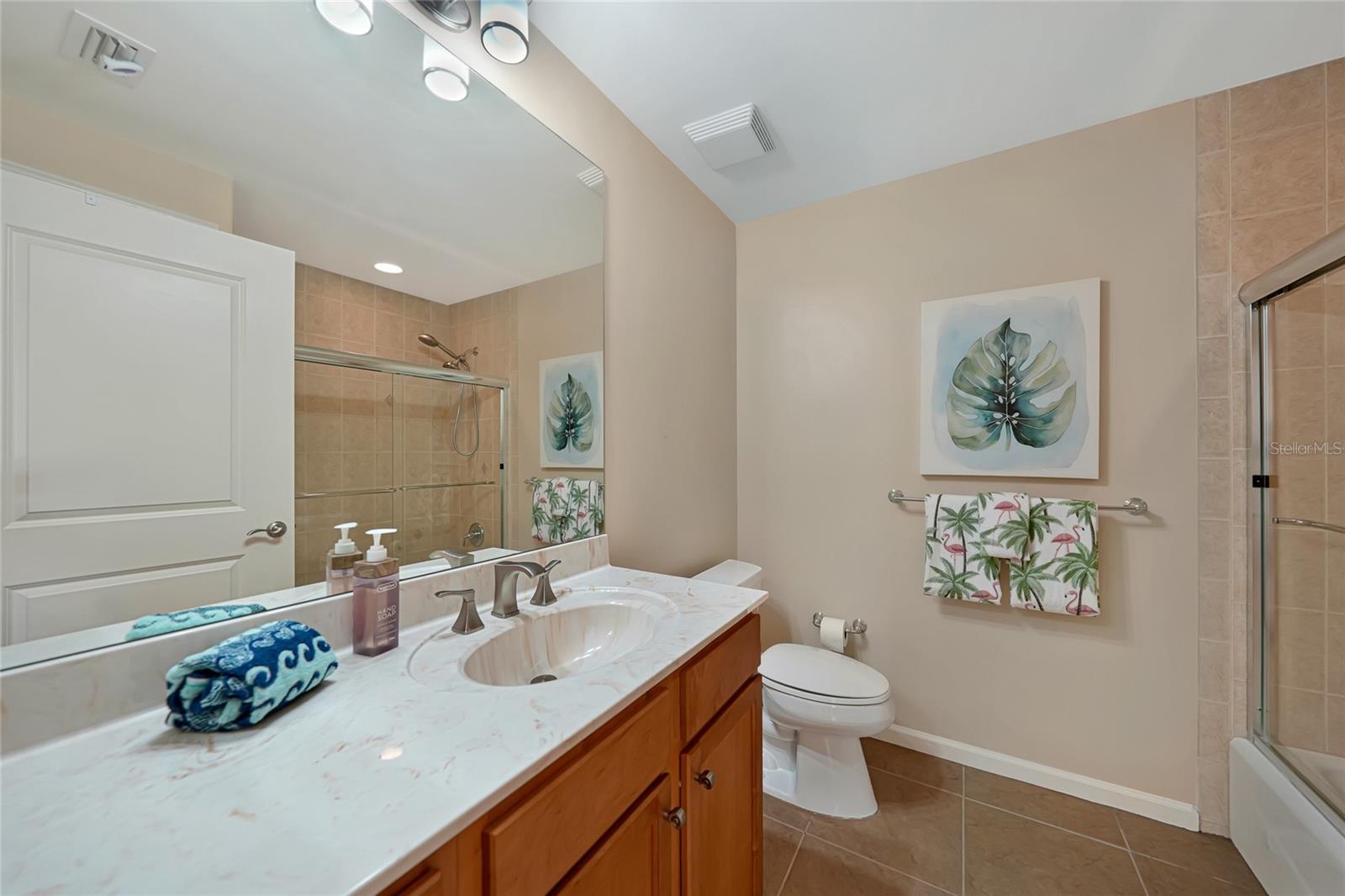 Image 18 of 42 For 5781 Cape Harbour Drive 809