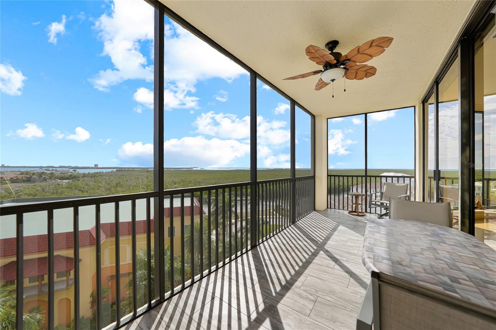 Image 26 of 42 For 5781 Cape Harbour Drive 809