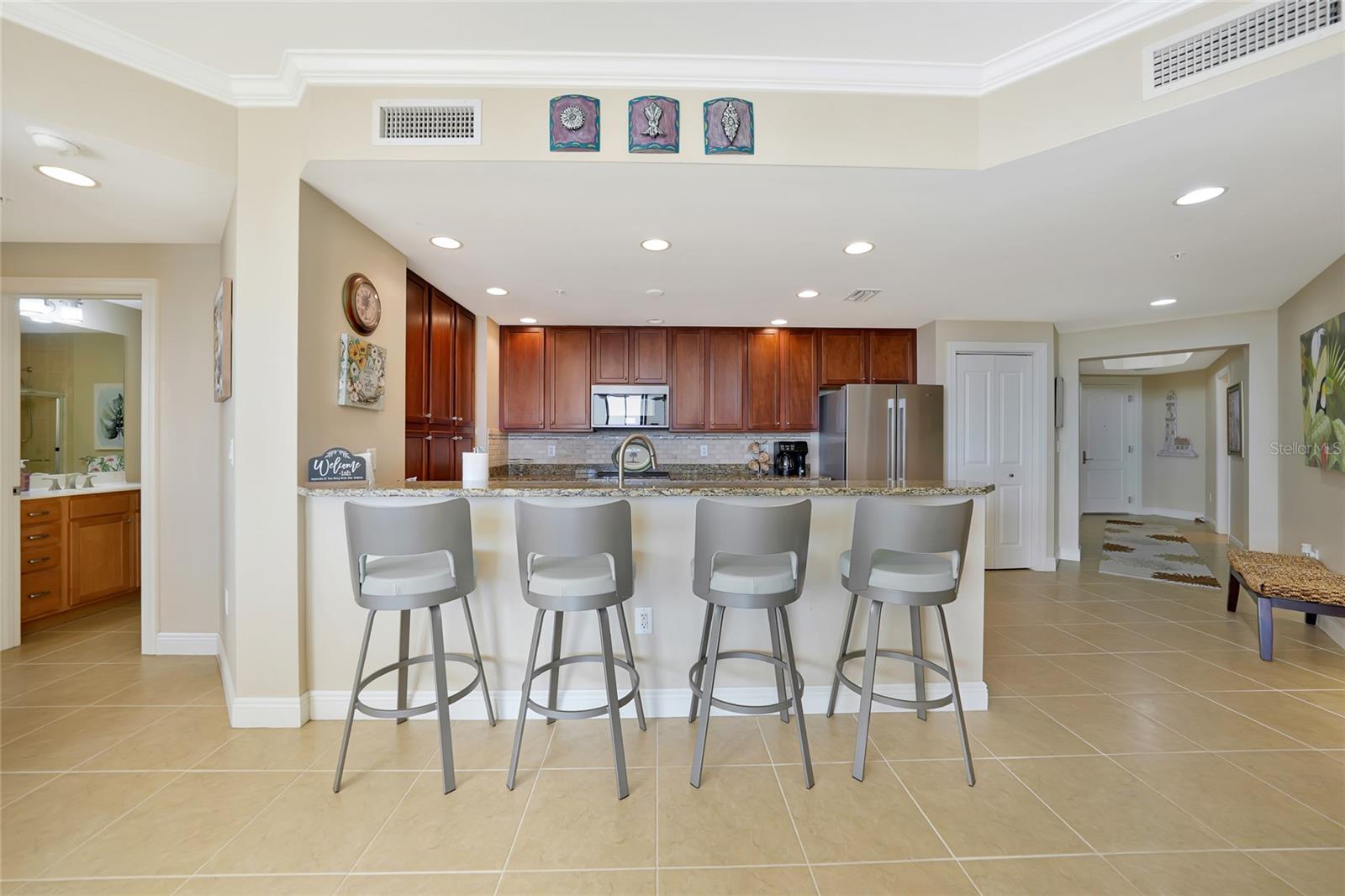 Image 5 of 42 For 5781 Cape Harbour Drive 809