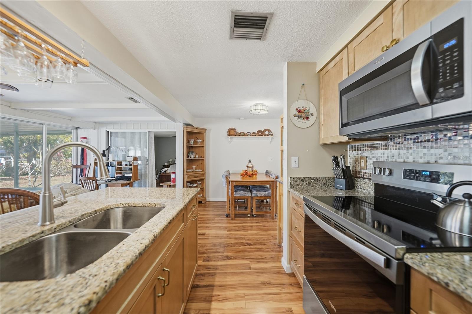 Image 11 of 49 For 18366 Burkholder Circle
