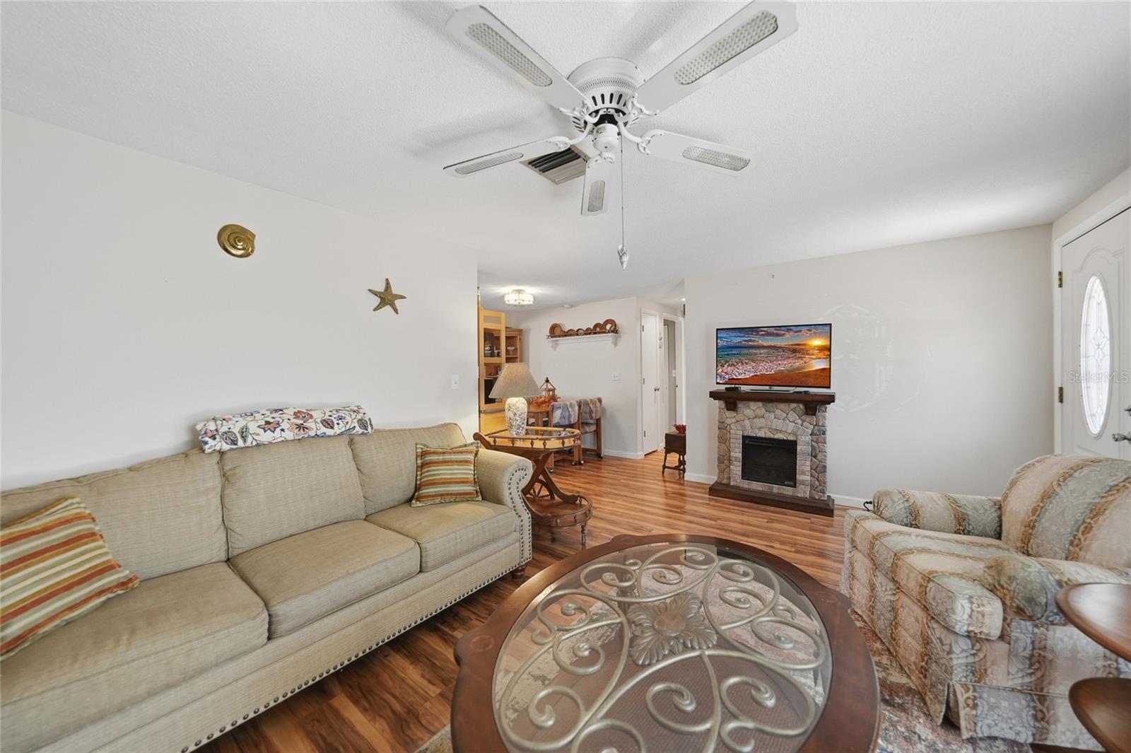 Image 5 of 49 For 18366 Burkholder Circle