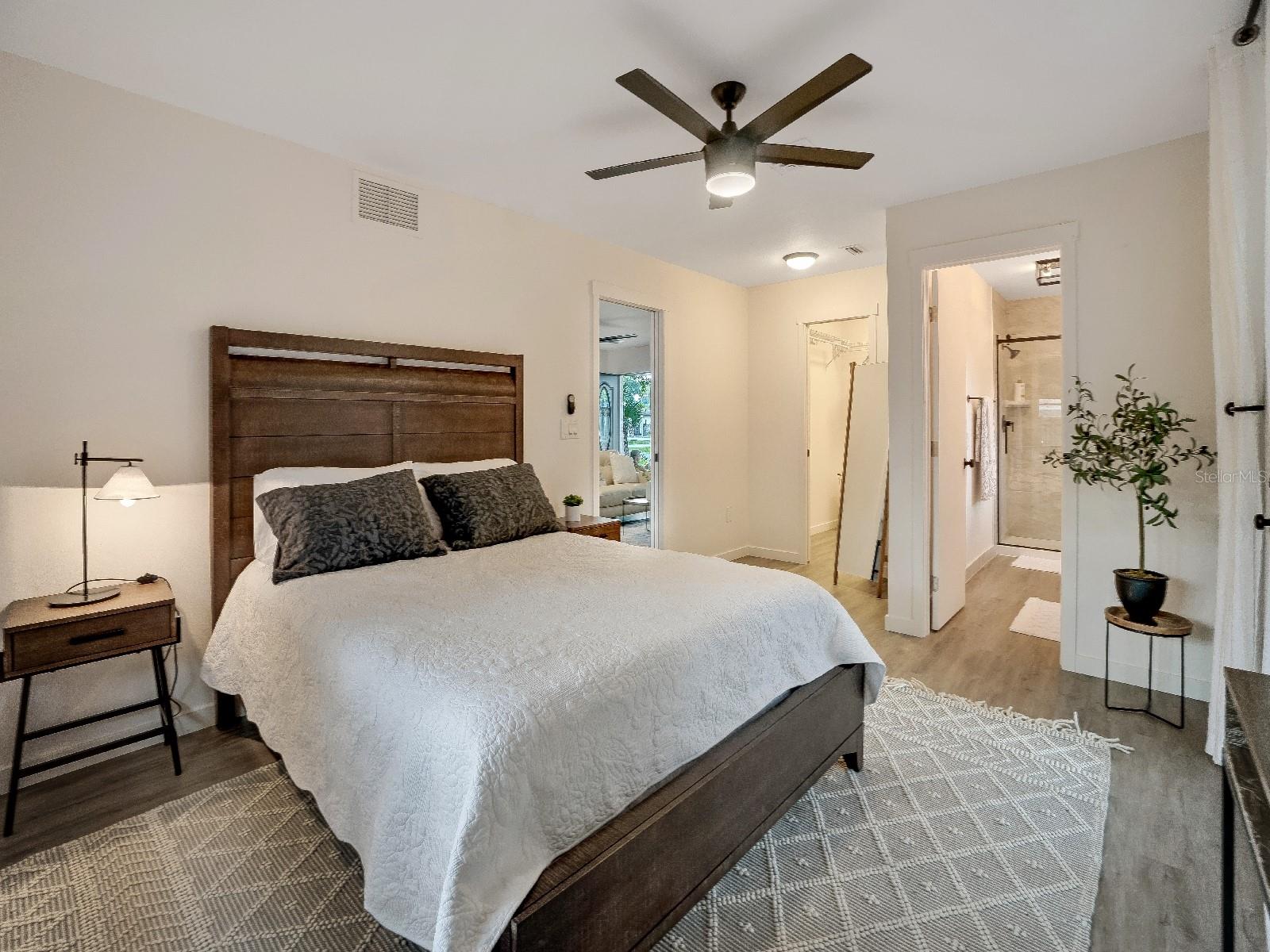 Image 15 of 29 For 472 Colgate Road