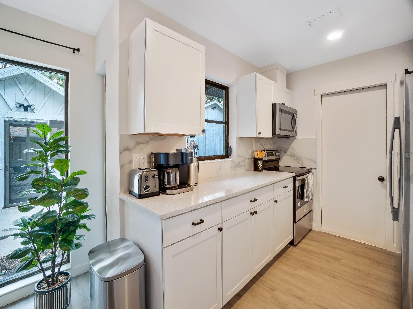 Image 24 of 29 For 472 Colgate Road