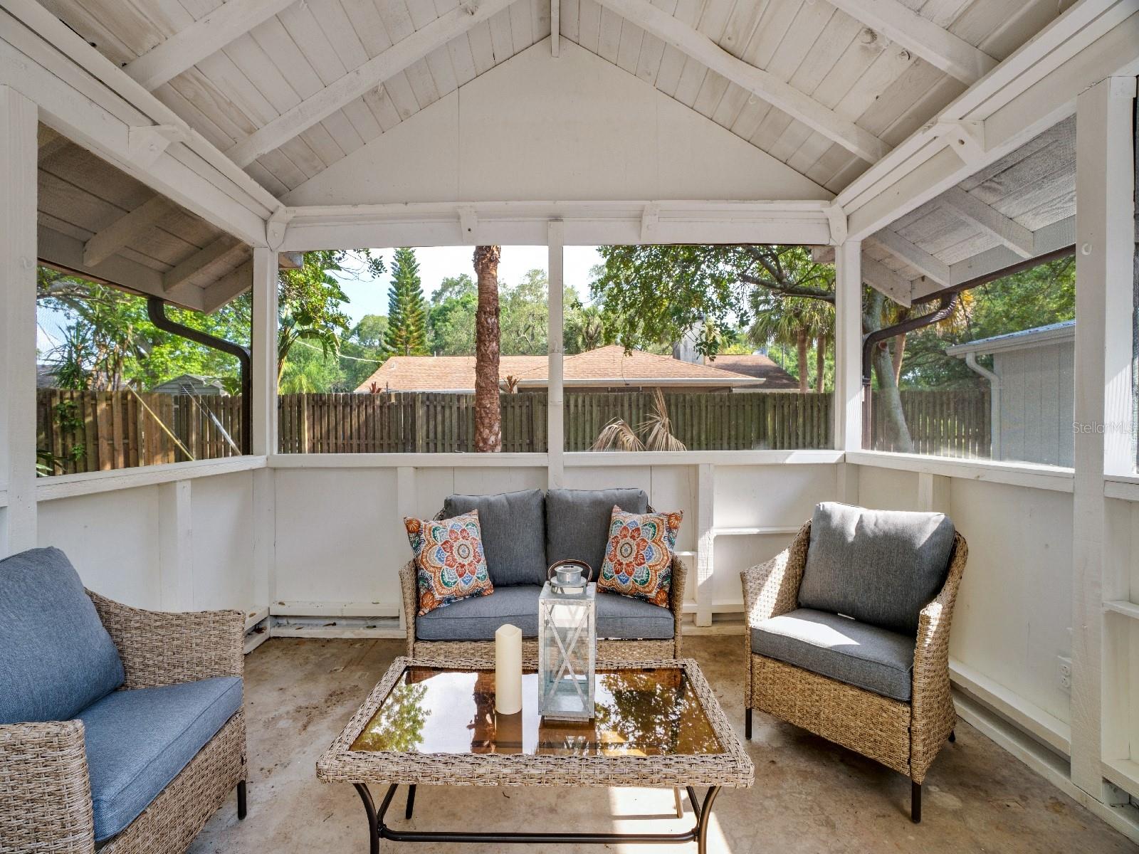 Image 8 of 29 For 472 Colgate Road