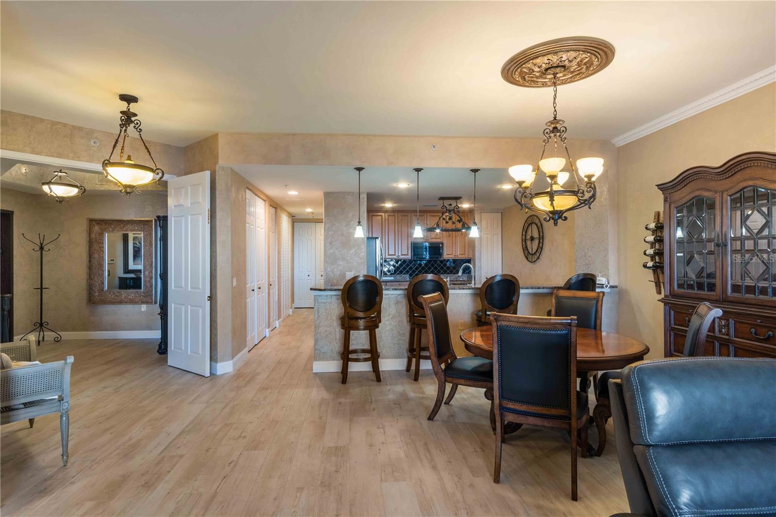 Image 16 of 98 For 87 Vivante Boulevard 403