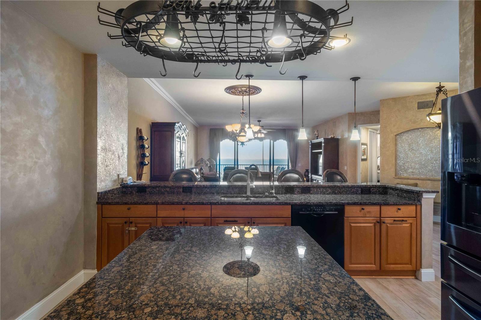 Image 33 of 98 For 87 Vivante Boulevard 403