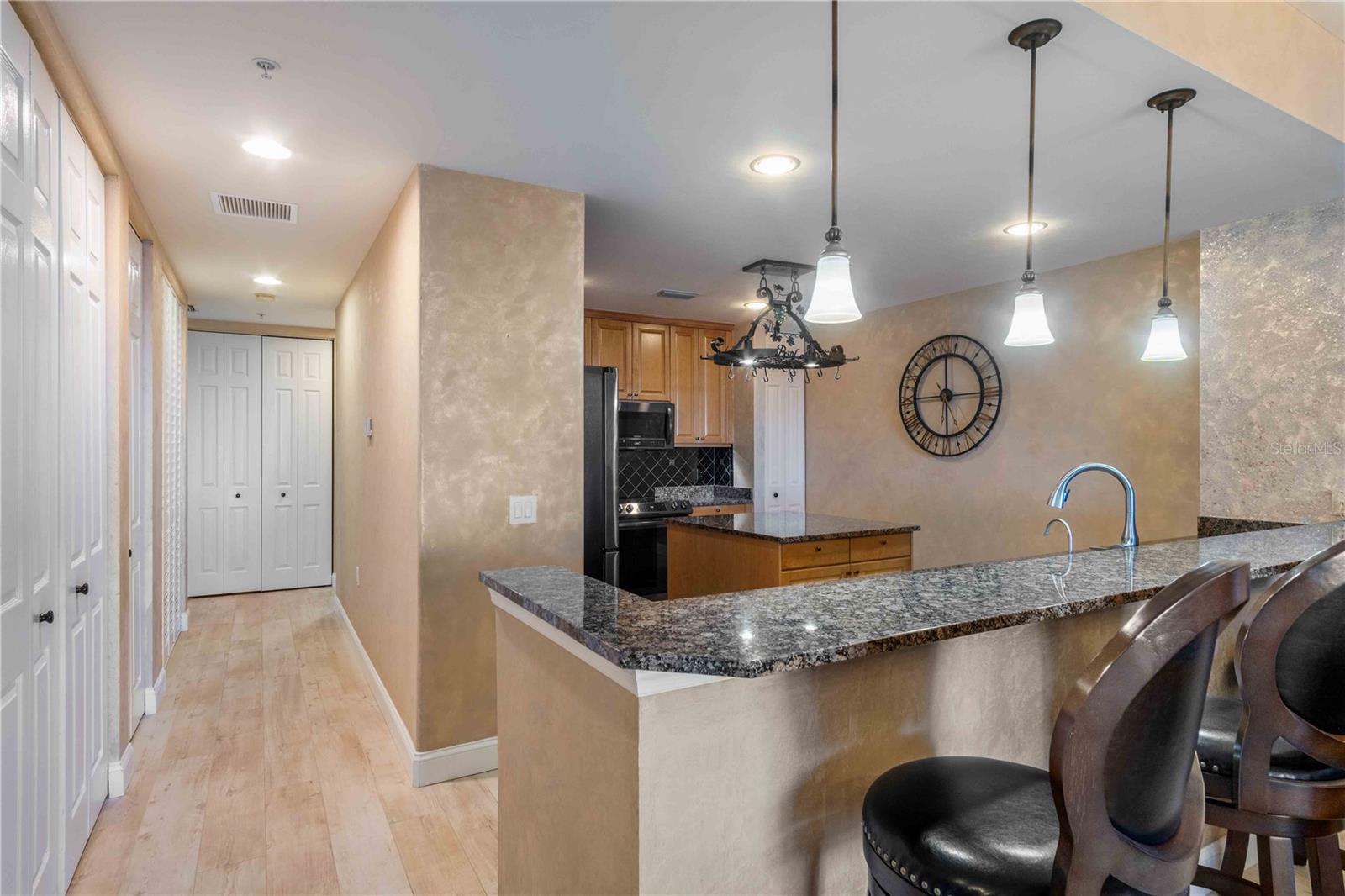 Image 37 of 98 For 87 Vivante Boulevard 403