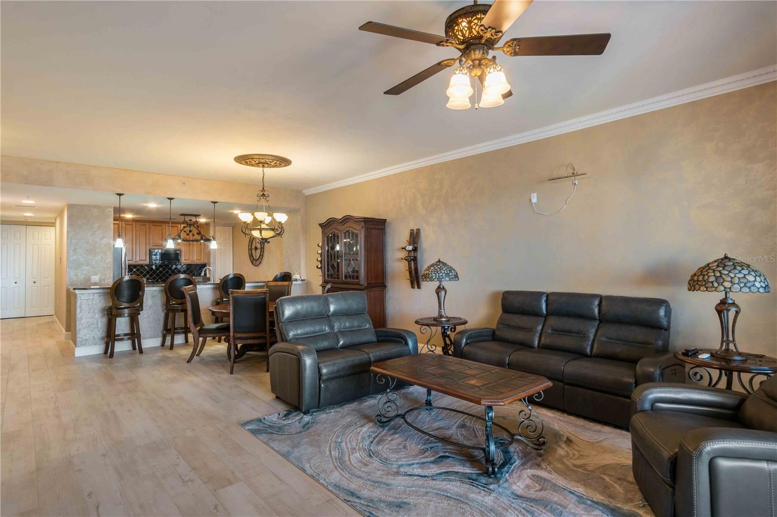 Image 43 of 98 For 87 Vivante Boulevard 403