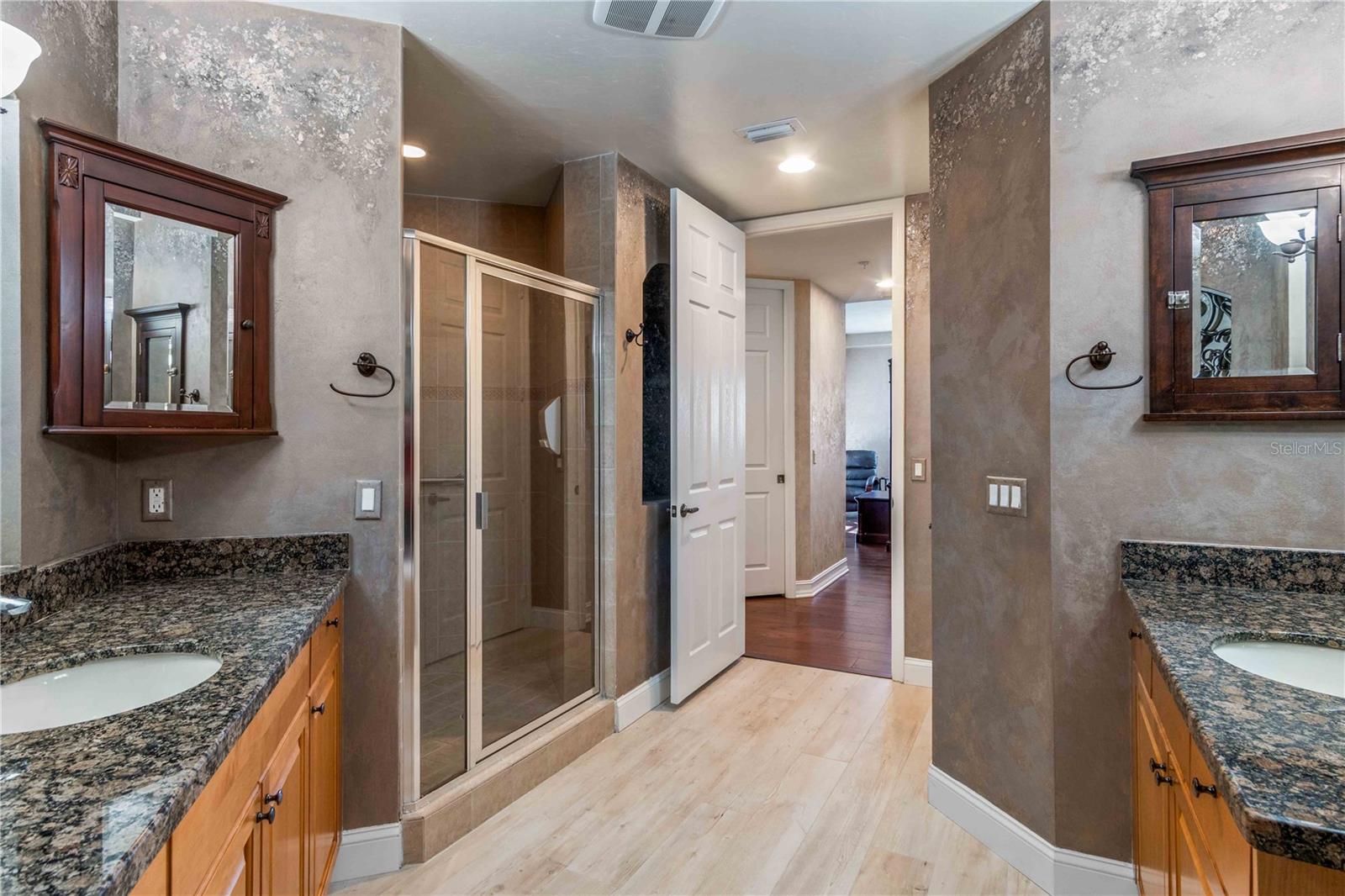 Image 56 of 98 For 87 Vivante Boulevard 403