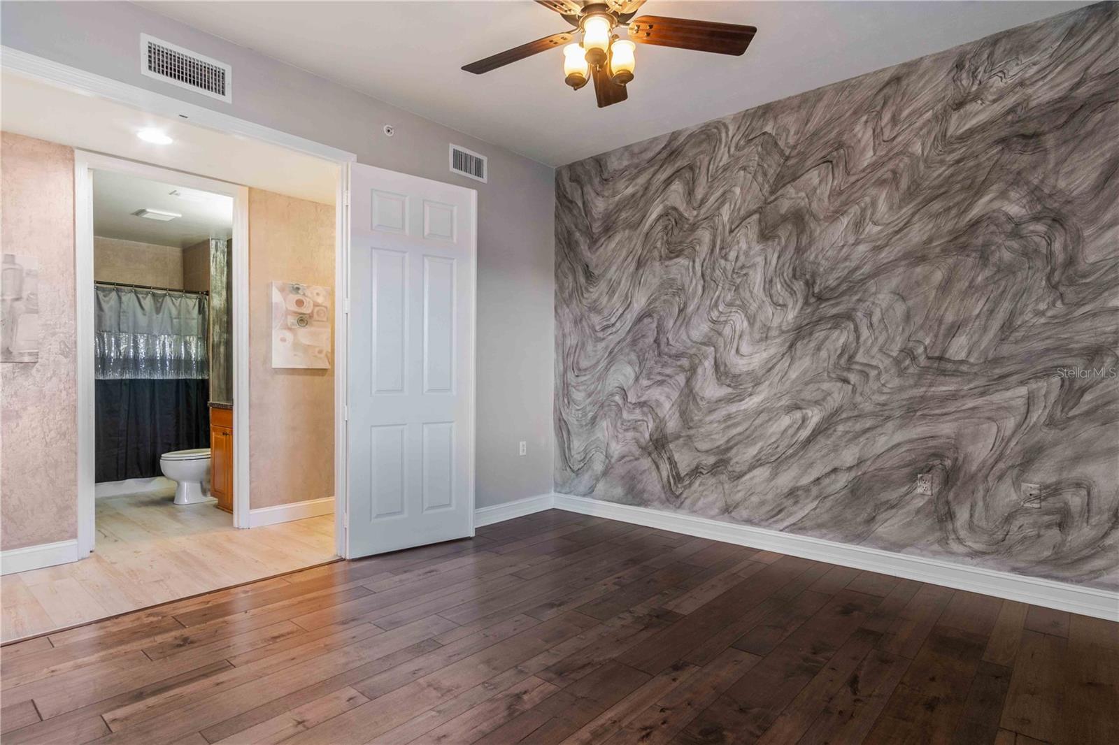 Image 69 of 98 For 87 Vivante Boulevard 403