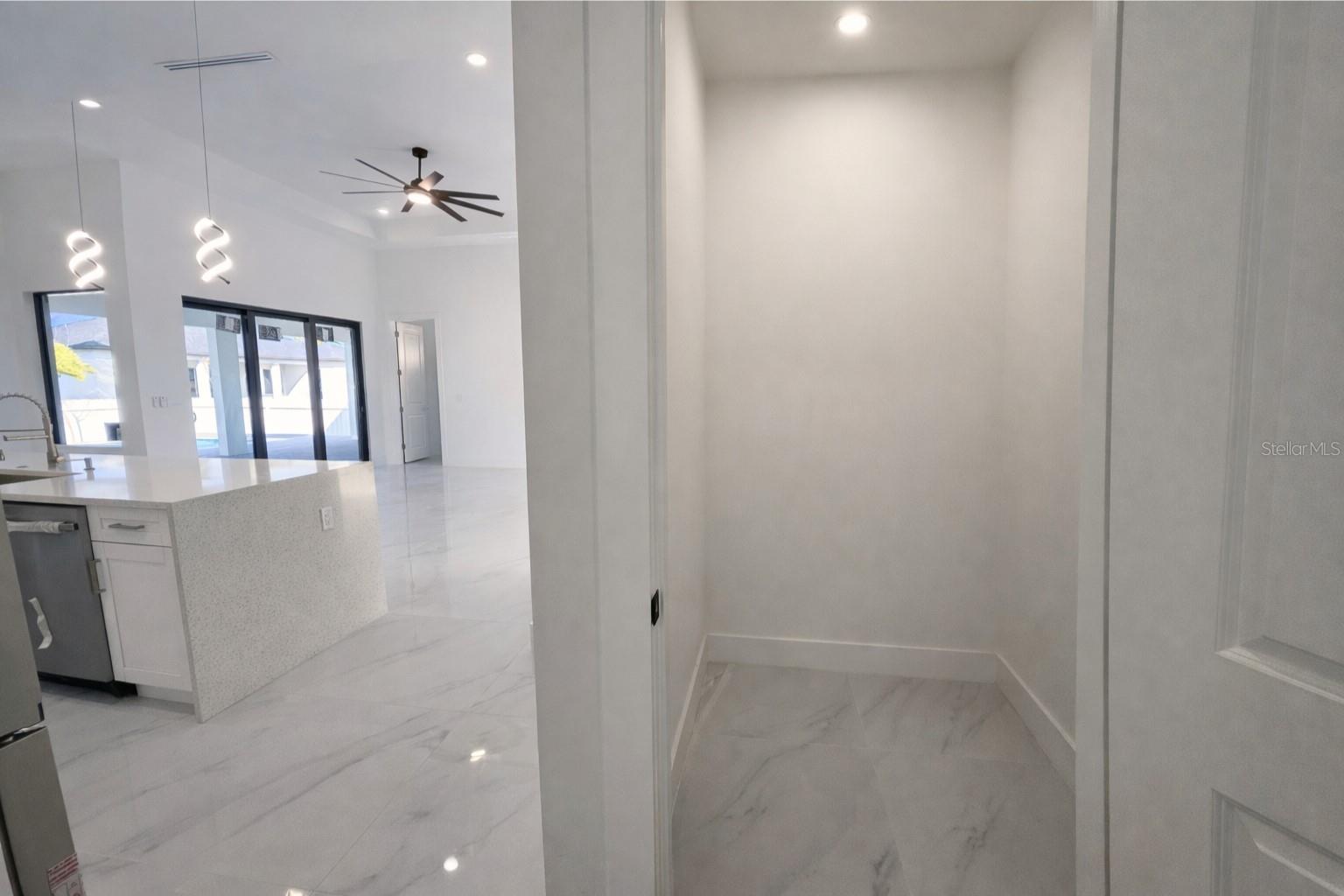 Image 11 of 35 For 2853 3rd Street