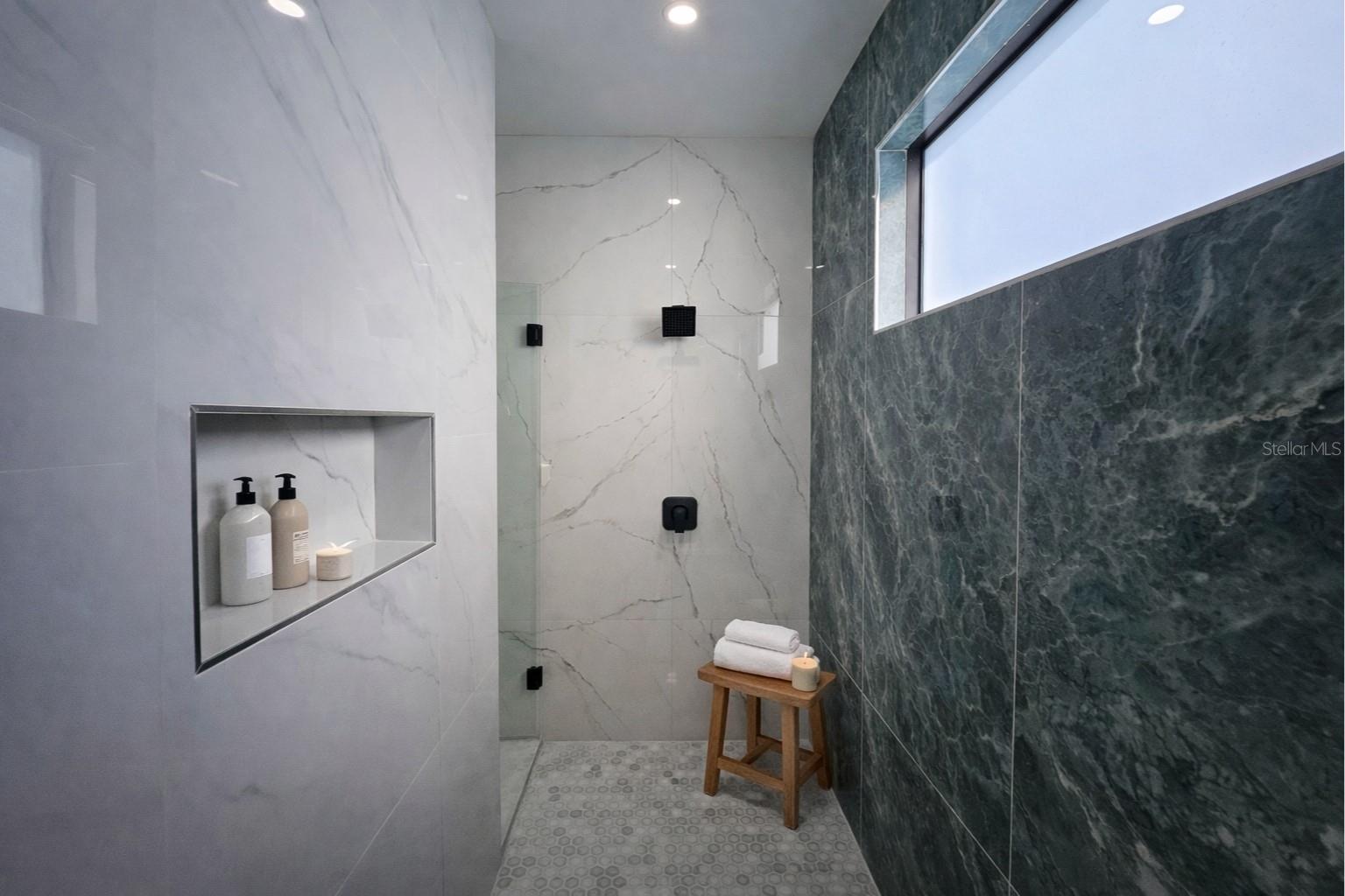 Image 21 of 35 For 2853 3rd Street