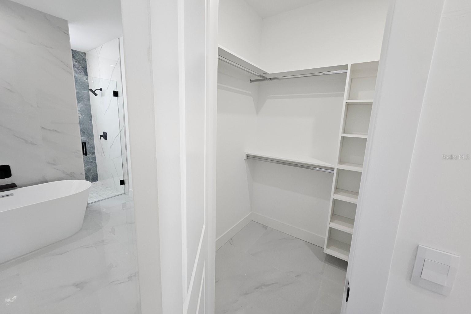 Image 23 of 35 For 2853 3rd Street