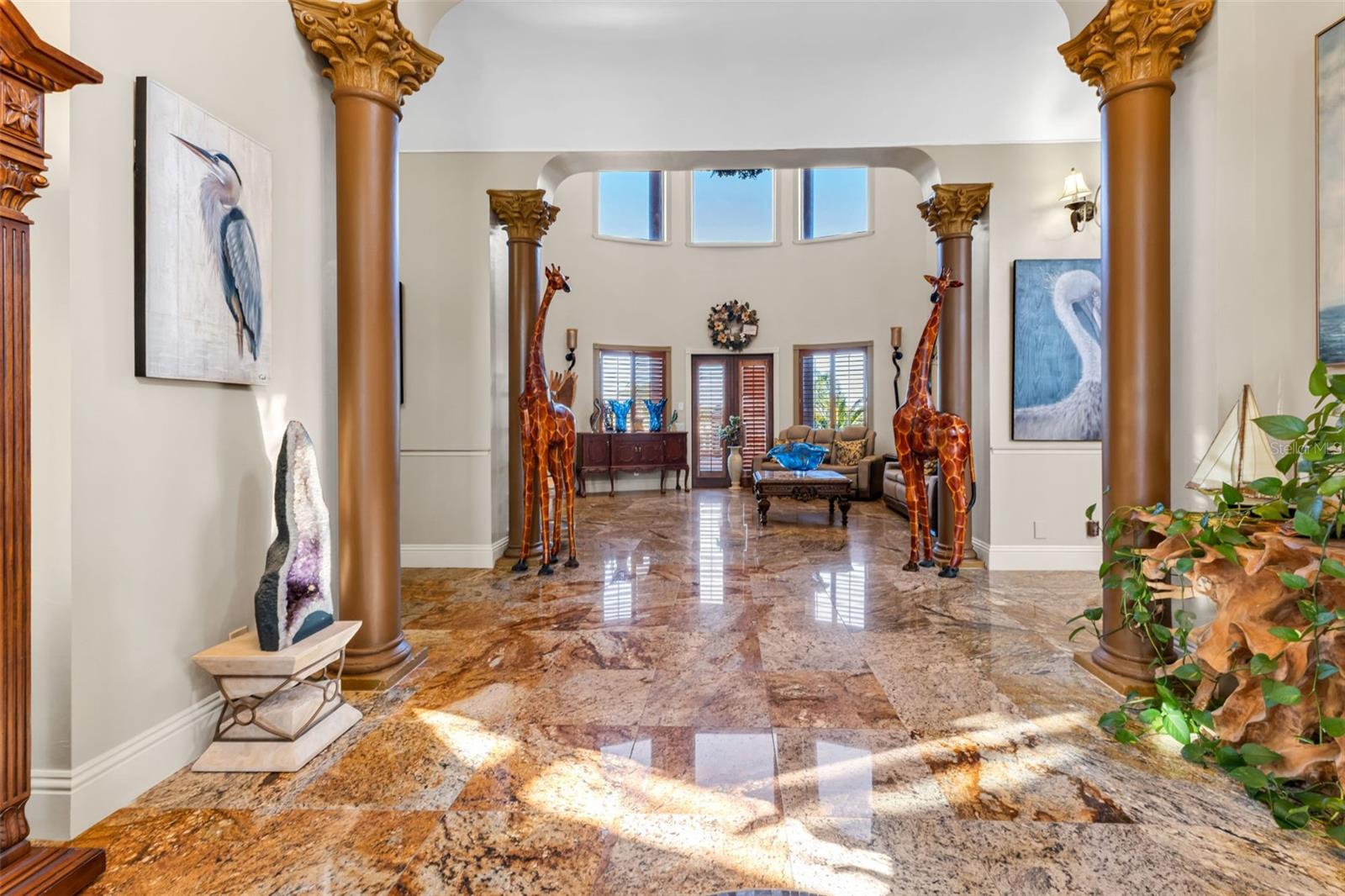 Listing photo id 9 for 15196 Lyneburg Avenue