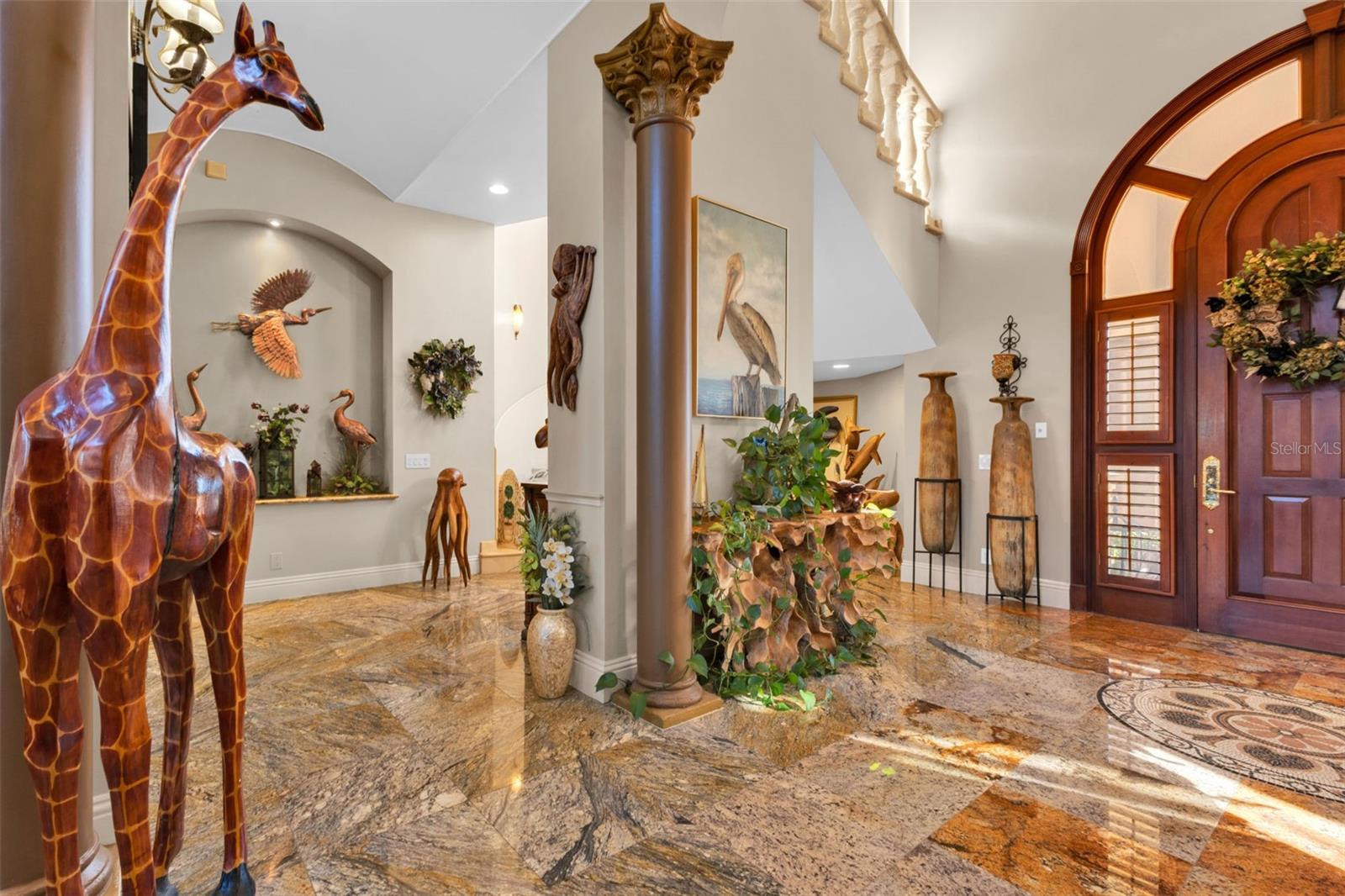 Listing photo id 14 for 15196 Lyneburg Avenue