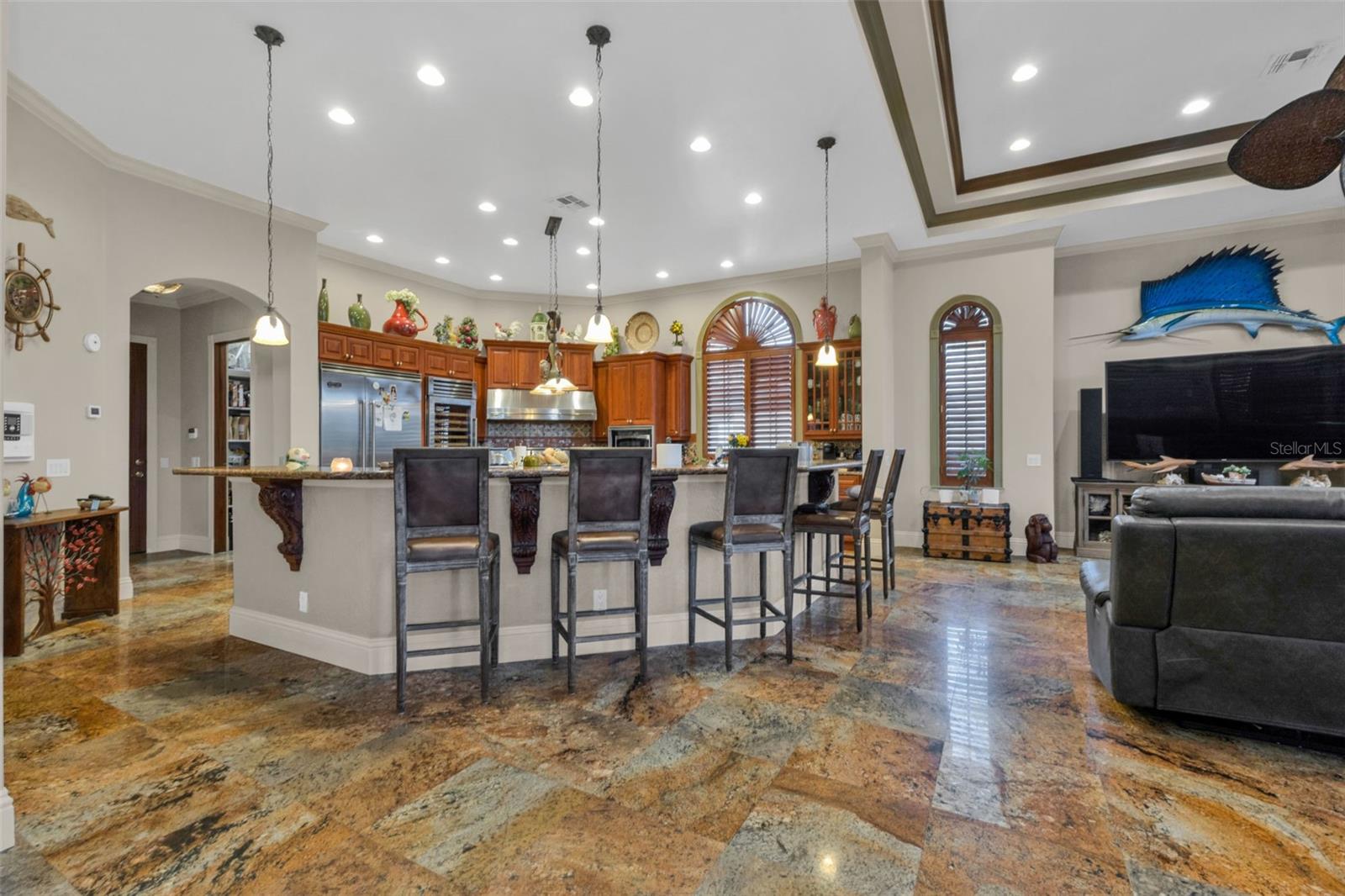 Listing photo id 19 for 15196 Lyneburg Avenue