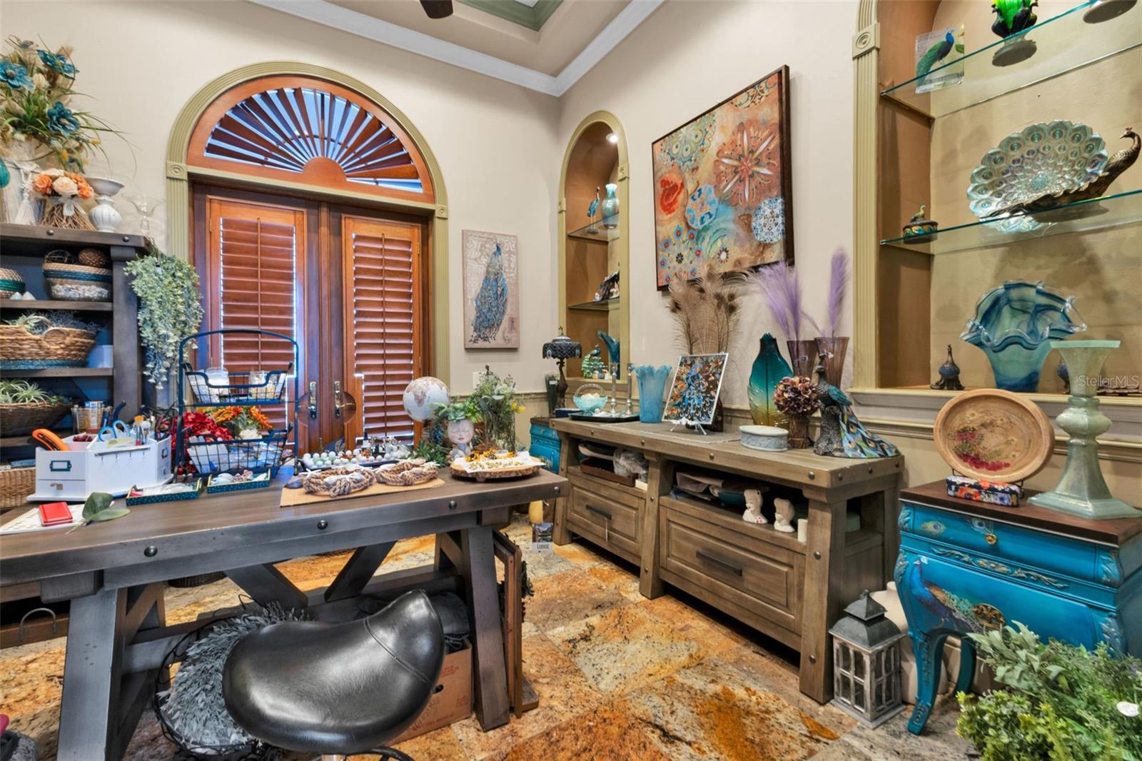 Listing photo id 38 for 15196 Lyneburg Avenue