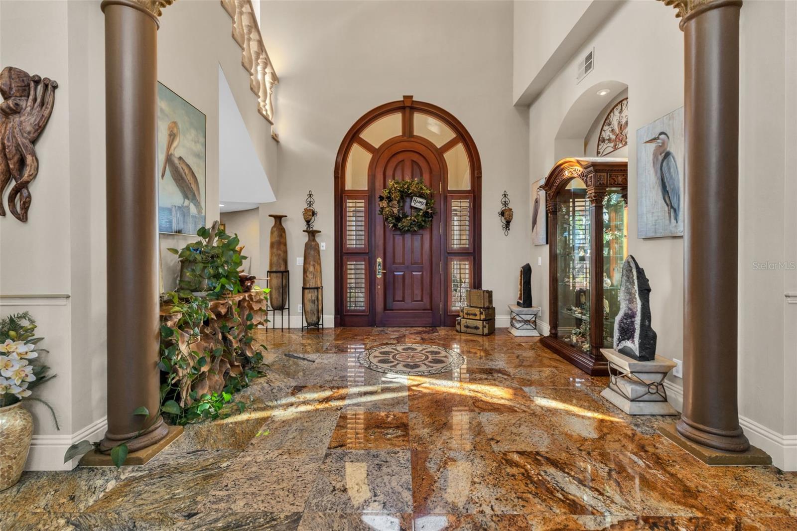 Listing photo id 5 for 15196 Lyneburg Avenue