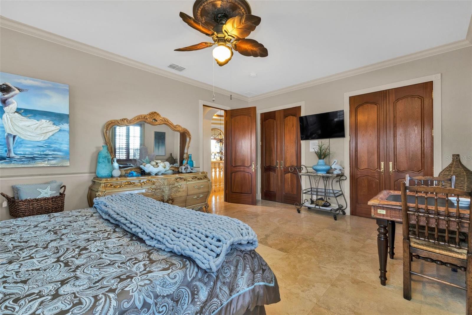 Listing photo id 71 for 15196 Lyneburg Avenue