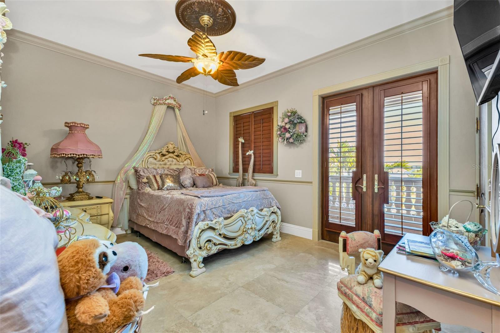 Listing photo id 73 for 15196 Lyneburg Avenue