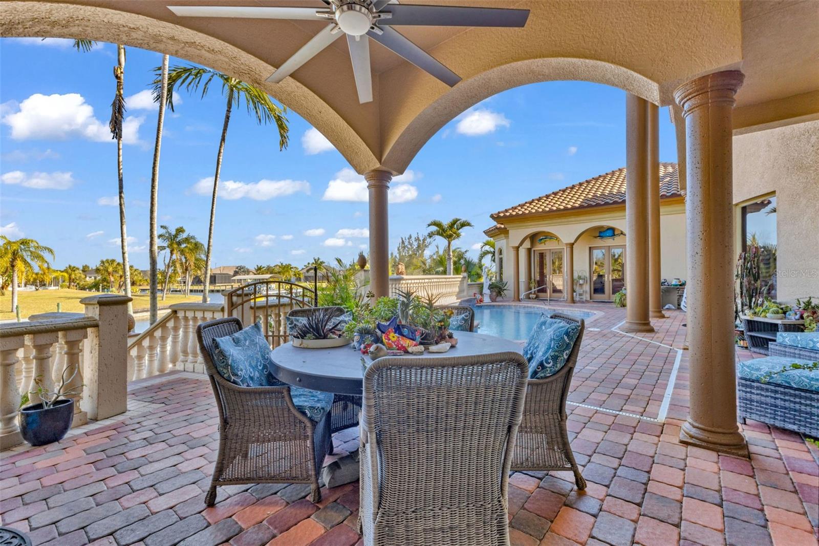 Listing photo id 79 for 15196 Lyneburg Avenue