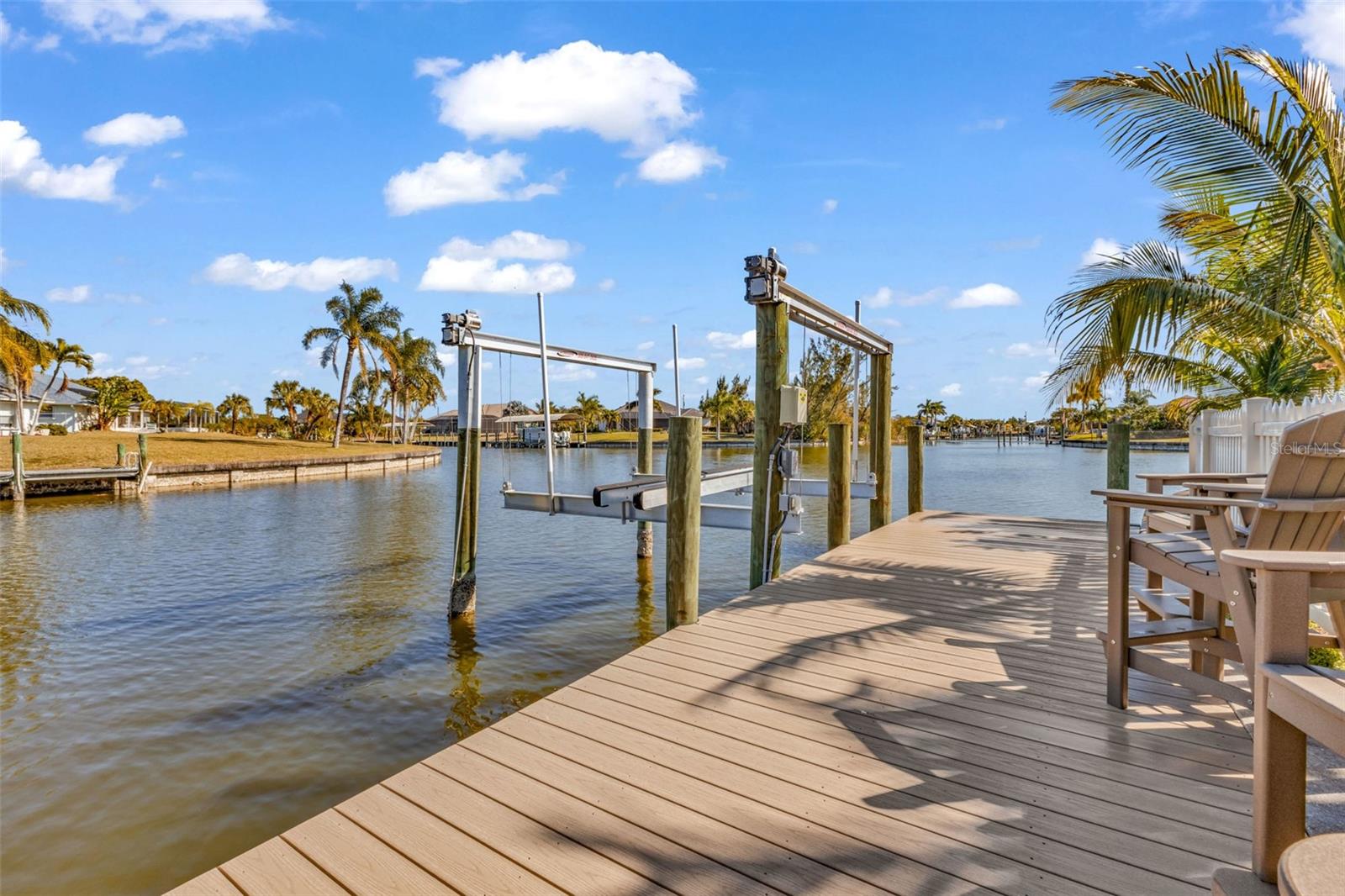 Listing photo id 88 for 15196 Lyneburg Avenue