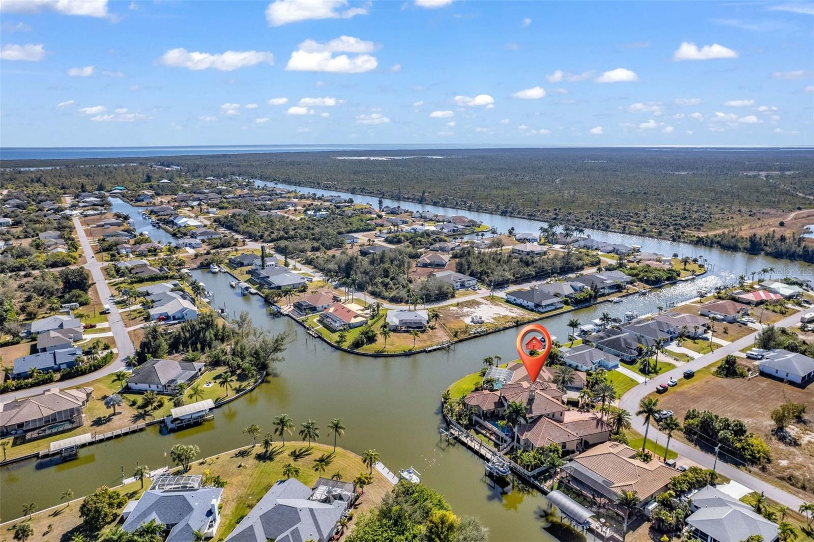 Listing photo id 93 for 15196 Lyneburg Avenue