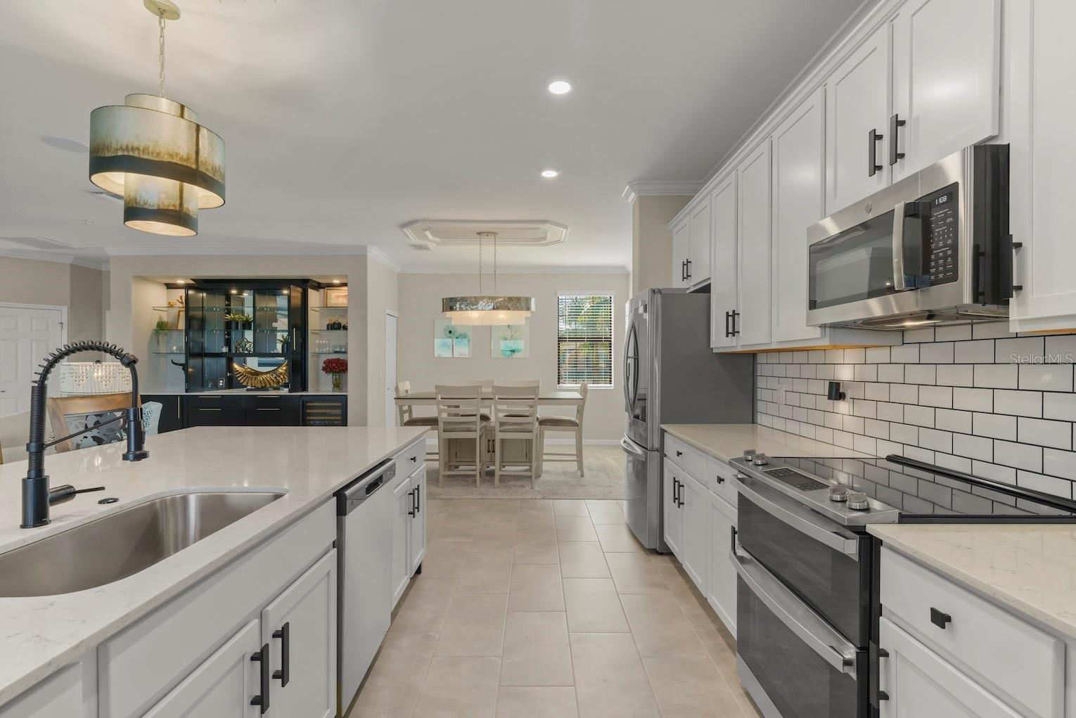 Image 21 of 72 For 10812 Tarflower Drive 201